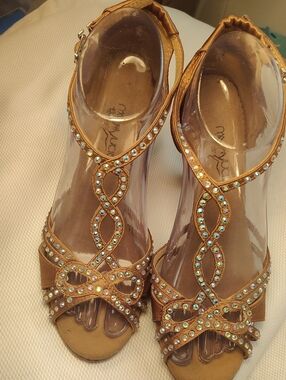 Roundtree & Yorke Tan Rhinestone T-Strap Heels